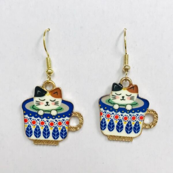 Enamel kitty coffee cup earrings